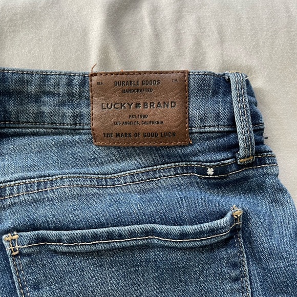 Lucky Brand High Rise Crop - Picture 8 of 9